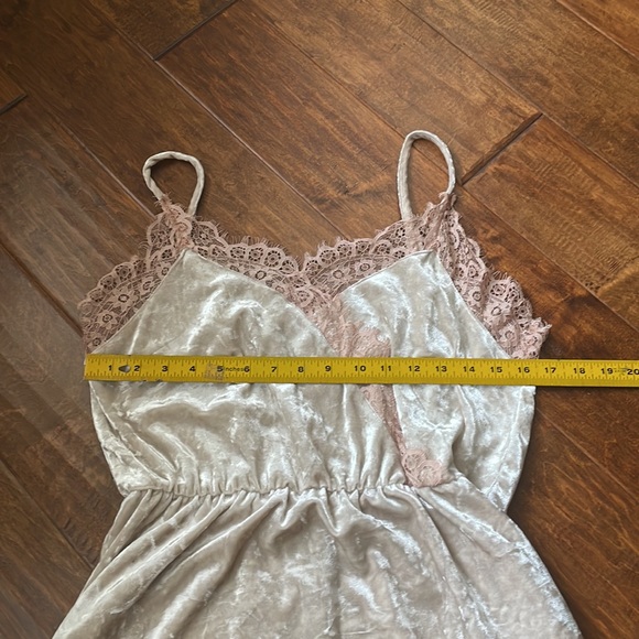 Madison & Berkeley Lace Champagne and Velvet Spaghetti Strap Dress - Picture 9 of 12